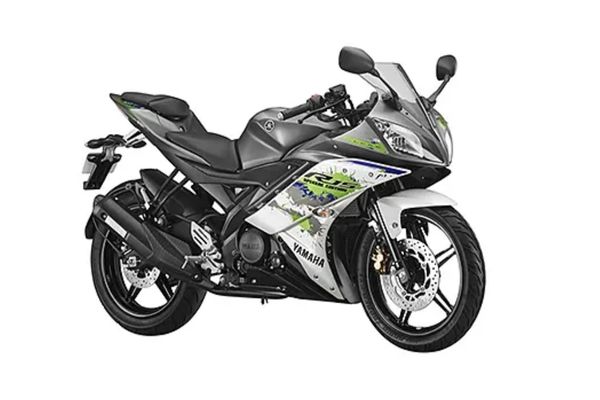 Yamaha R15 V1